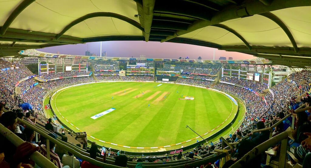 Comparison of crowd density and stadium scale between IPL and Premier League