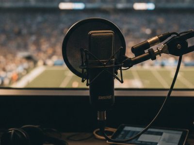 How to Pick the Best Microphones for Sports Broadcasting in India Even If You Have No Technical Background
